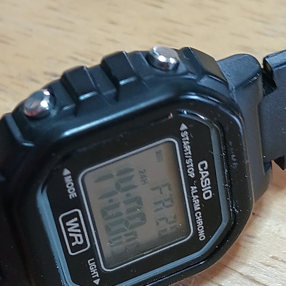 X Ladies Casio digital watch LA-20WH Black resin case SS back, new black Pu - Picture 4 of 12